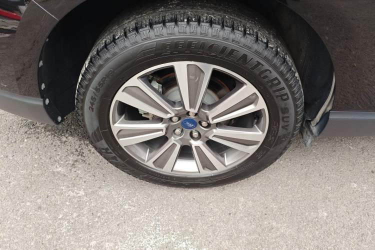 Used Ford Edge 2022 PLUS EcoBoost 245 Four-Wheel Drive Platinum Edition 7-Seater