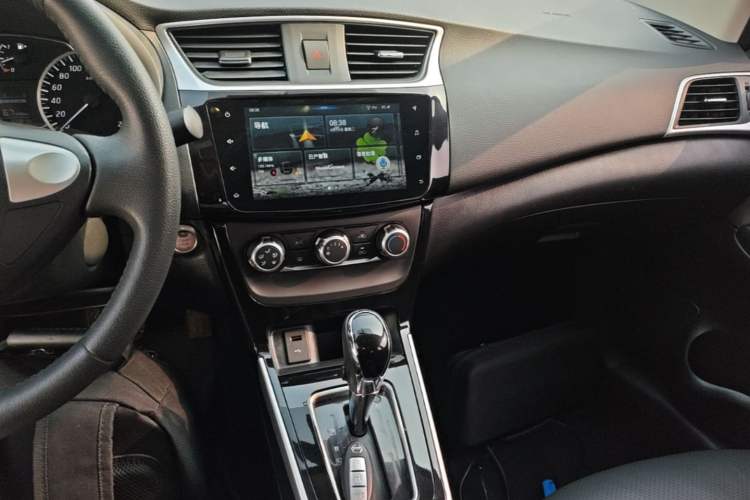 Used Nissan Sylphy 2019 1.6XV CVT Smart Connect Luxury Edition China VI Standard Audio And AC Panel