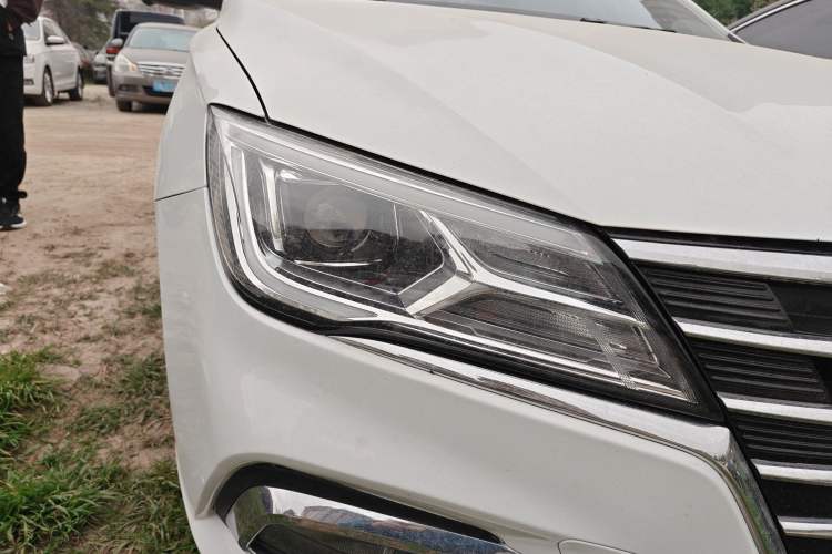 Used Roewe i5 2019 1.5L Automatic 4G Connected Linghao Flagship Edition Right Front Headlight