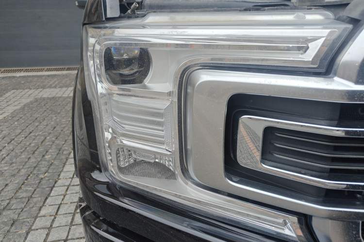 Used Ford F-150 Raptor 2019 3.5T LTD Right Front Headlight