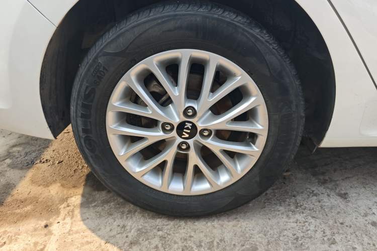 Used Kia K2 2017 Sedan 1.4L Manual Transmission GLS