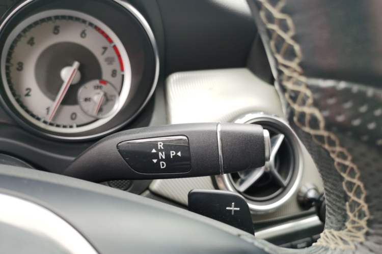 Used Mercedes-Benz GLA 2015 GLA 220 4MATIC Fashion Model
