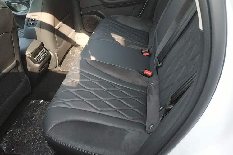 Used Roewe D7 2023 EV 510km Rear-Drive Flagship Edition
