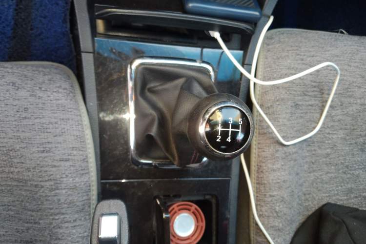 Used BYD G6 2013 2.0L Manual Luxury Version