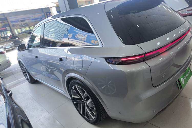 Used Li Auto L8 2023 Pro Model
