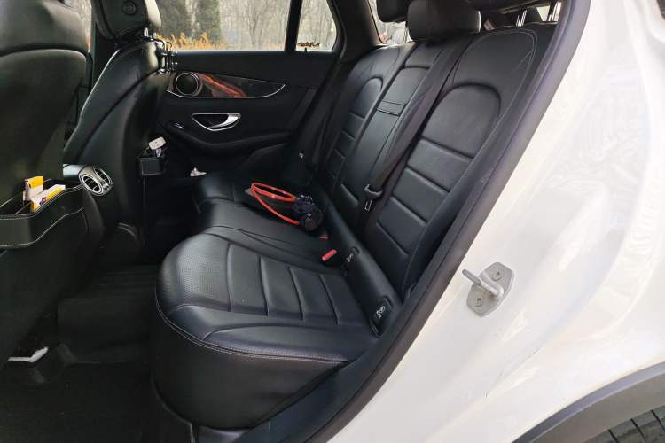 Used Mercedes-Benz GLC 2016 GLC 260 4MATIC Luxury Model
