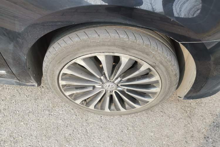 Used Volkswagen Passat 2016 330TSI DSG Prestige Edition Right Front Wheel Hub