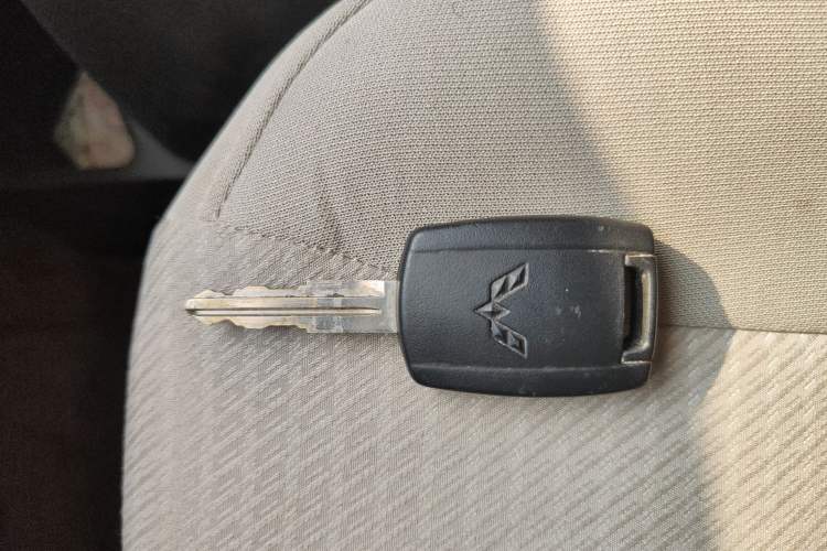 Used Wuling Rongguang S 2021 1.2L Base Model Window-Sealed 5-Seat LSI Car