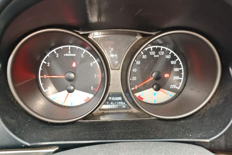 Used Geely Auto GX7 2015 Classic Edition 1.8L Manual Elite Model China V Standard
