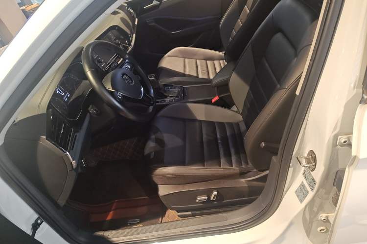 Used Volkswagen Sagitar 2019 280TSI DSG Comfort Version China V Standard Left Front Seat