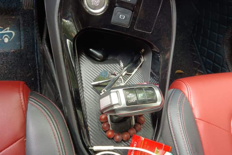 Used Haval H2s 2018 Blue Label 1.5T Dual-Clutch Elite Model Gear Lever