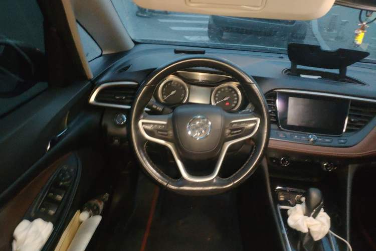 Used Buick GL6 2018 18T 6-Seater Prestige Model Steering Wheel