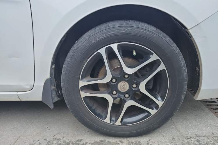 Used BYD G5 2014 1.5TID Automatic Prestige Model