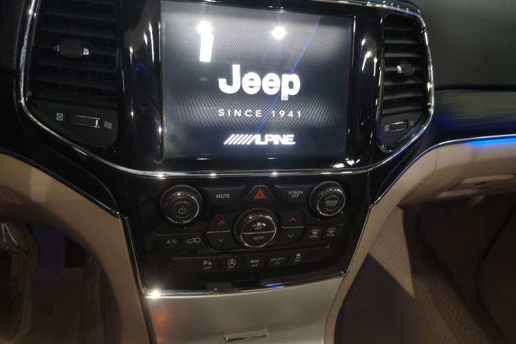 Used Jeep Grand Cherokee (Import) 2020 3.0L Elite Navigation Edition
