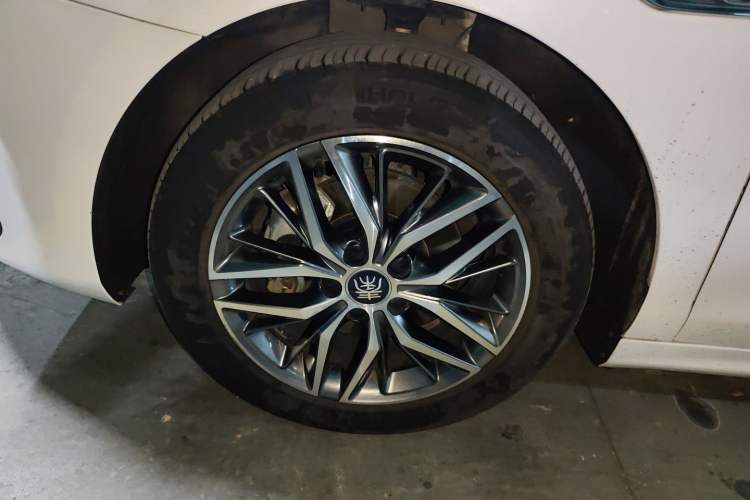 Used BYD Qin PLUS 2024 Honor Edition EV 420KM Beyond Model Left Front Wheel Hub