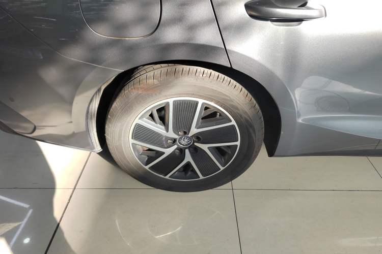 Used BYD Qin L 2025 DM-i Smart Drive 120KM Superior Model