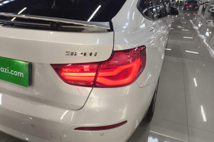Used BMW 3 Series GT 2018 320i Sport Edition
