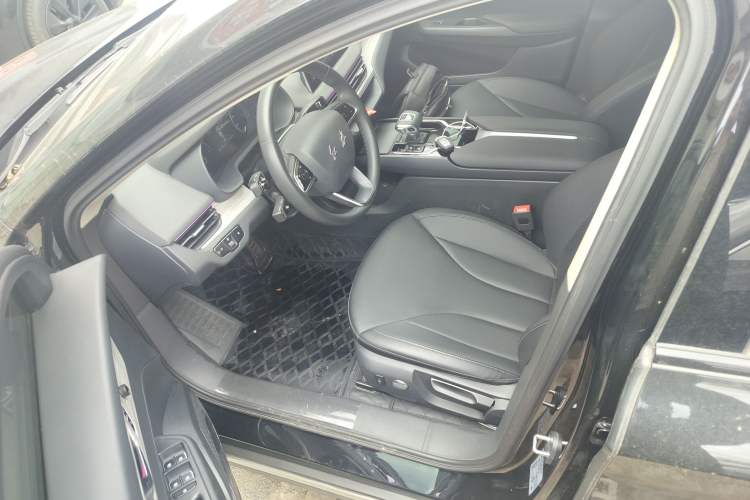 Used Hongqi E-QM5 2024 610 km PLUS
