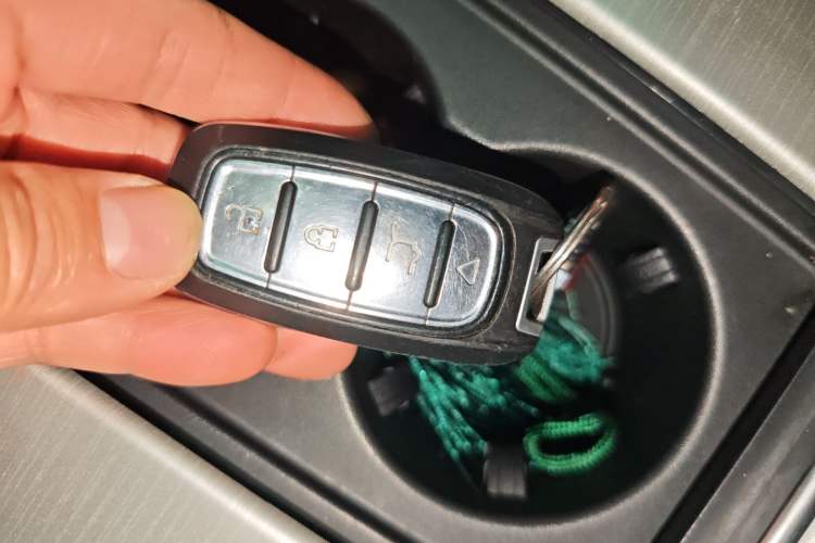 Used Geely Auto Emgrand X7 Sport 2020 1.8TD DCT Two-Wheel Drive Smart Connect 4G-Enabled Version