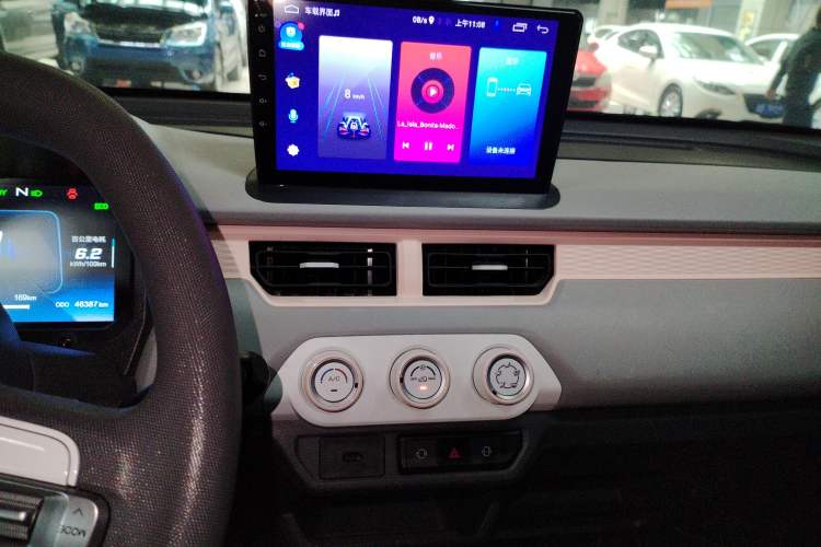 Used Chery QQ Ice Cream 2022 170km Sundae Phosphate Lithium-Ion
