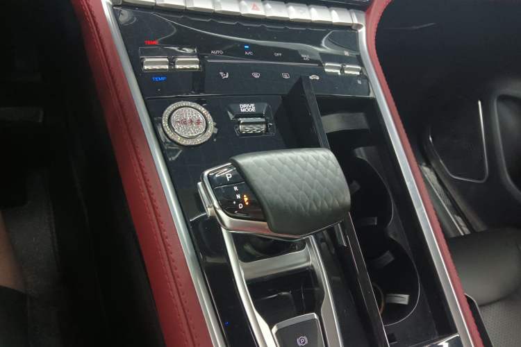 Used Changan CS85 COUPE 2023 1.5T DCT Luxury Version
