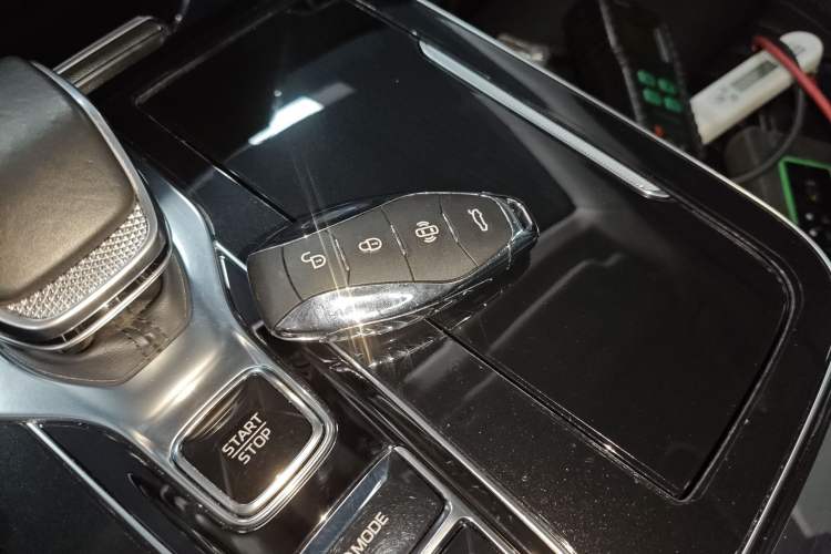 Used Hongqi H9 2024 2.0T Qichang Private Enjoyment Luxury Edition Vehicle Key