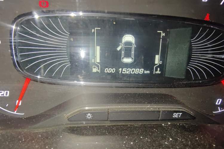 Used Baojun 510 2017 1.5L Manual Fashion Model Odometer Close Up