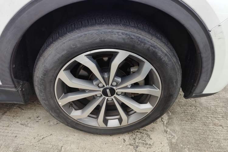 Used Wey VV6 2020 2.0T Two-Wheel Drive Smart Enjoyment+