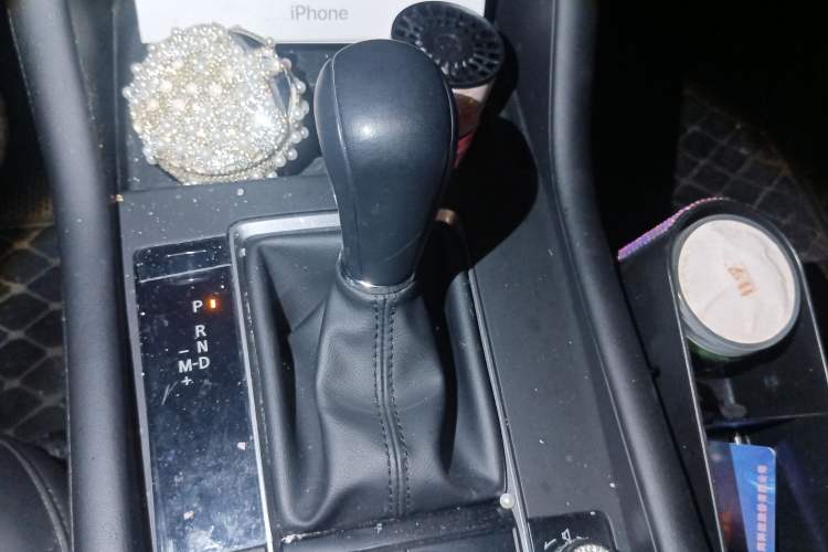 Used Mazda 3 Axela 2020 1.5L Automatic Luxury Version Gear Lever