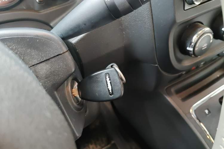 Used Jeep Compass 2013 2.4L four-wheel-drive sport version