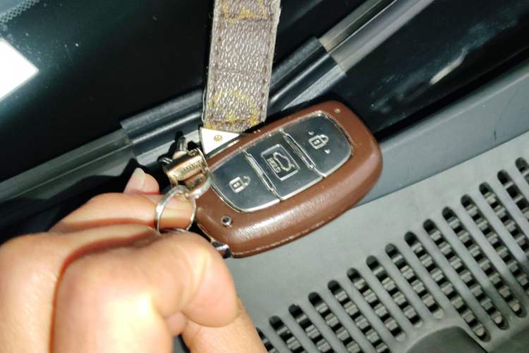 Used Hyundai Elantra (6th Generation / Lingdong) 2016 1.6L Automatic ZhiXuan – Elite Version