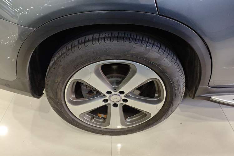 Used Mercedes-Benz GLC 2016 GLC 300 4MATIC Dynamic Model
