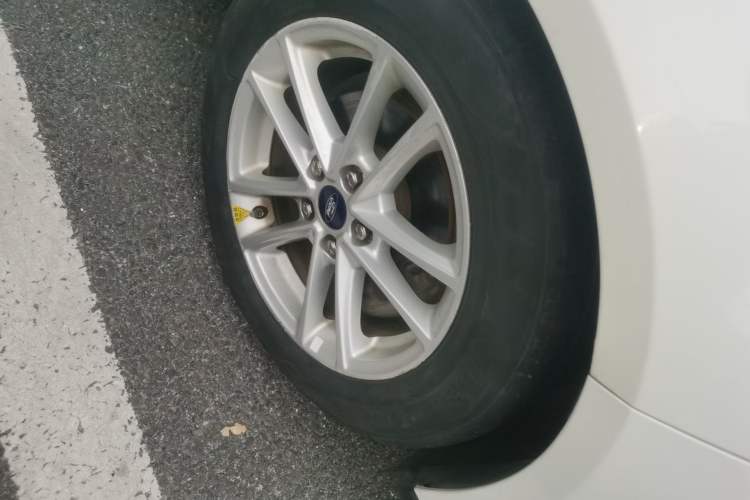 Used Ford Focus 2015 Hatchback EcoBoost 125 Automatic Supreme Style Edition