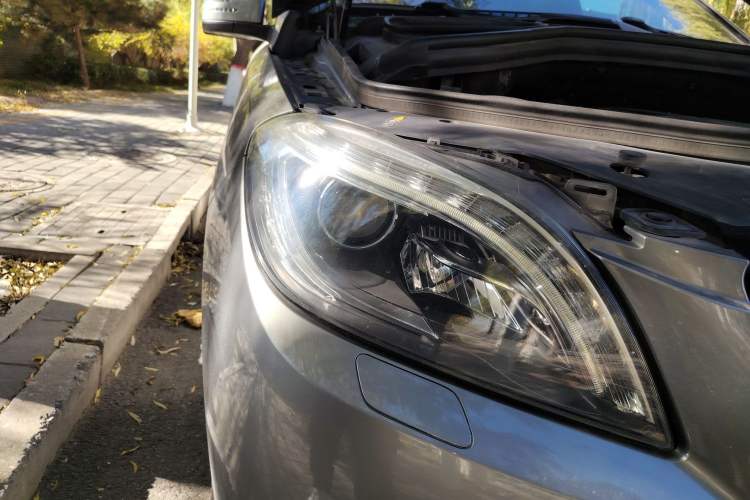 Used Mercedes-Benz M-Class 2014 ML 400 4MATIC Luxury Model
