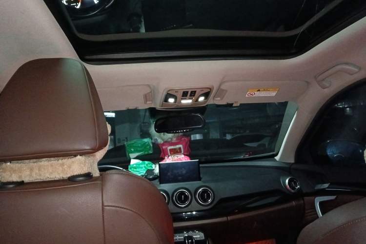 Used Wey VV7 2017 2.0T Flagship Model
