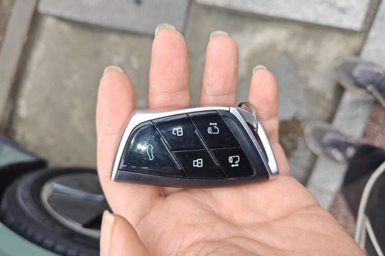 Used SAIC MAXUS Dajia 7 2023 – Alpine 7-Seater Version