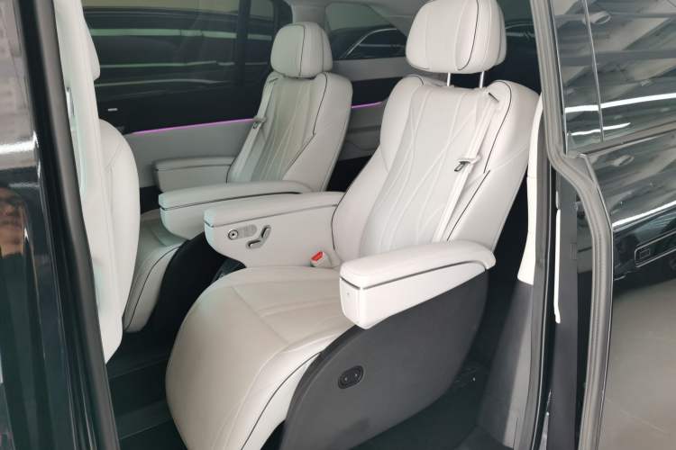 Used XPeng X9 2024 702 Ultra-Long Range Max