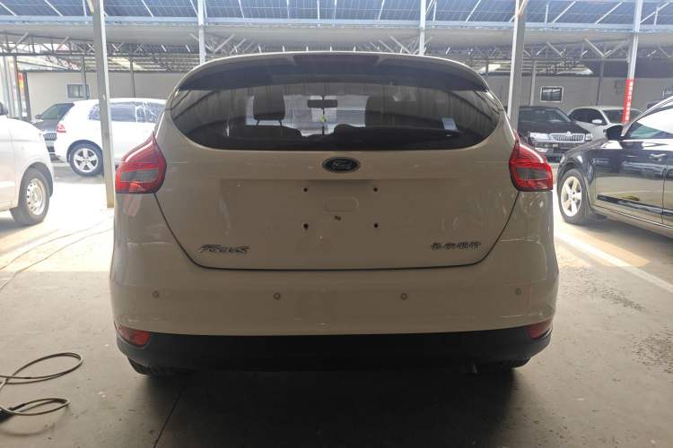 Used Ford Focus 2015 Hatchback 1.6L Automatic Comfort Model
