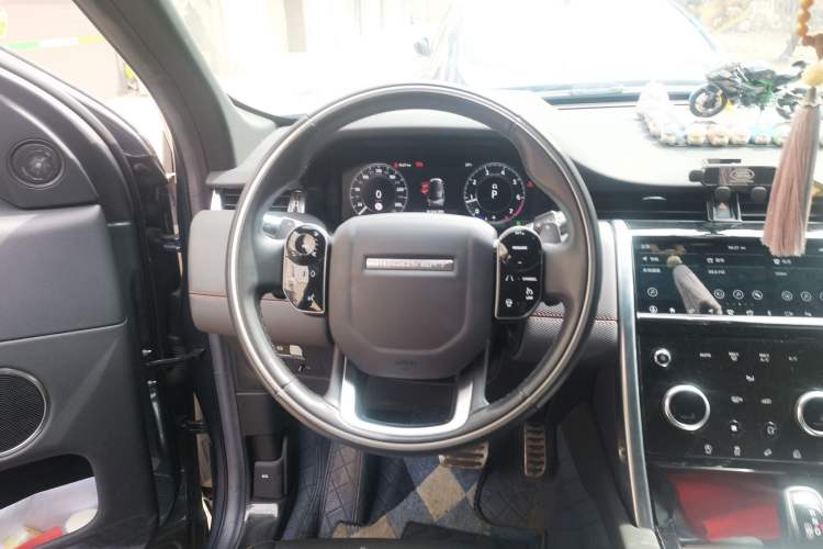 Used Land Rover Discovery Sport 2021 249 PS R-Dynamic S Performance Edition Steering Wheel