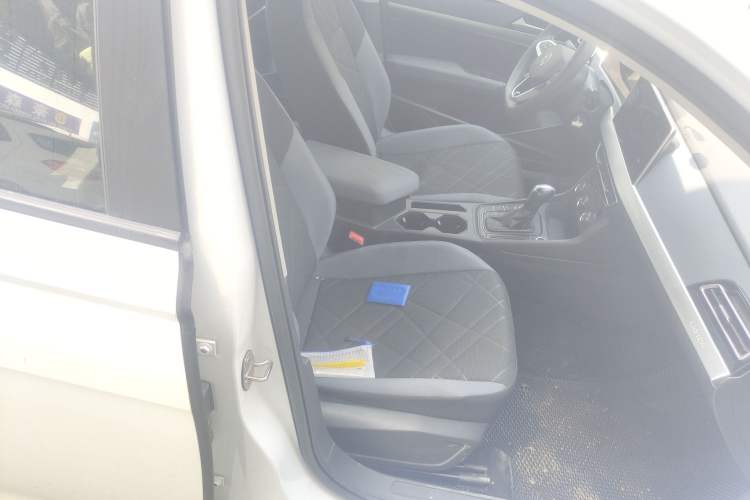 Used Volkswagen Lavida 2023 1.5L Automatic De Yi Edition Right Front Seat