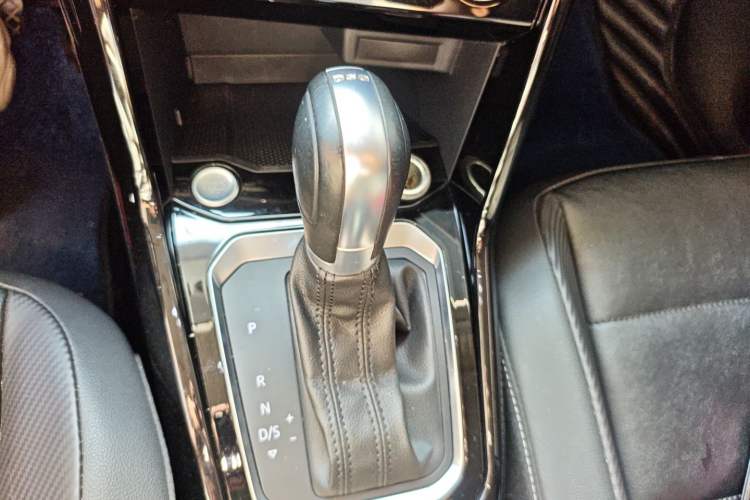 Used Volkswagen T-ROC 2020 280TSI DSG Two-Wheel Drive Comfort Version