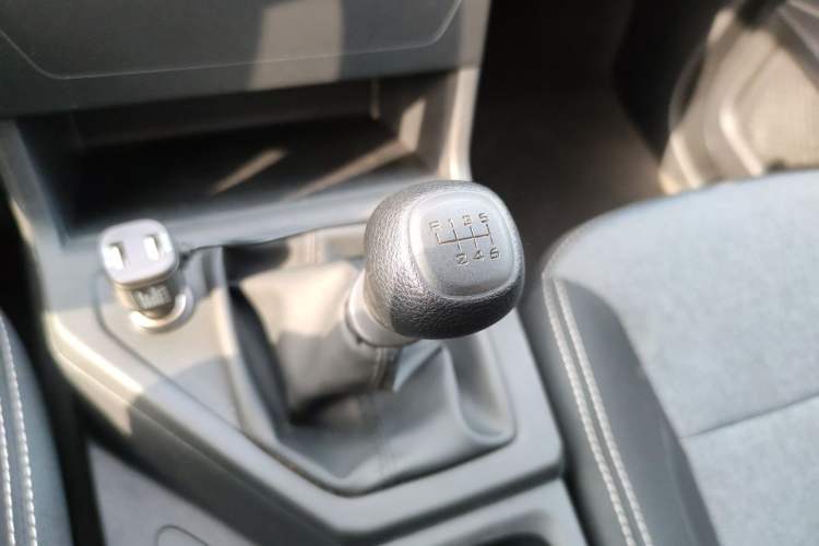 Used Wuling Hongguang PLUS 2020 1.5L Manual Standard Edition 7-Seater
