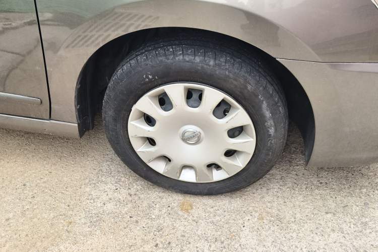 Used Nissan Sylphy 2016 Classic 1.6XE Manual Comfort Edition Right Front Wheel Hub