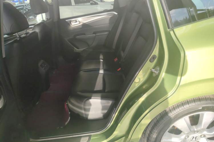 Used Honda Jade 2014 1.8L CVT Luxury Edition 5 seats
