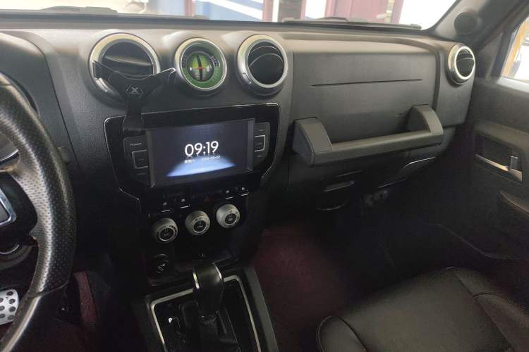 Used BAIC Off-Road BJ40 2016 40L 2.3T Automatic All-Wheel Drive Premium Edition
