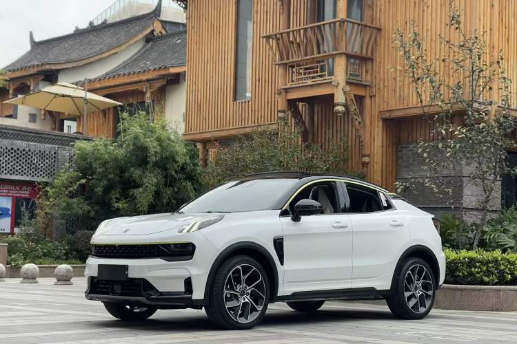 Used Lynk & Co 05 2020 2.0TD Two-Wheel Drive Shine Halo
