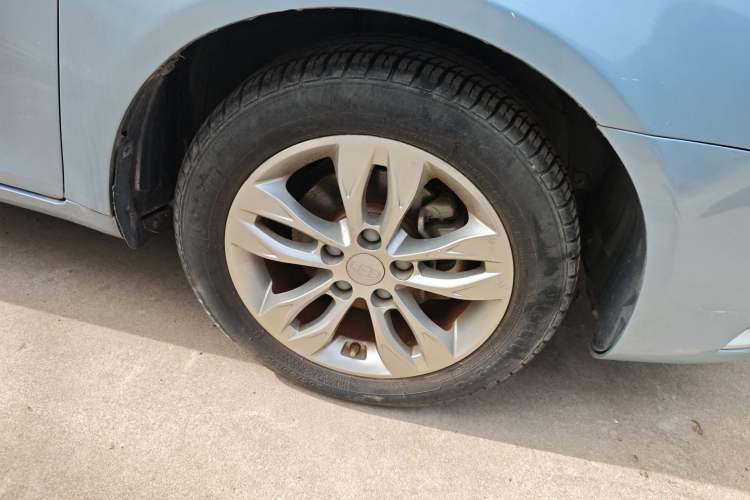 Used Geely Auto Emgrand 2016 Sedan 1.5L CVT Upward Version