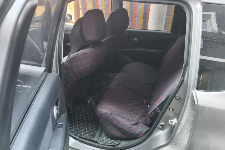 Used Nissan Livina 2015 1.6XE Manual Comfort Edition Left Rear Seat