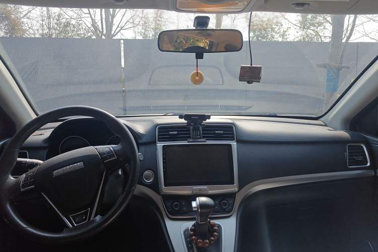 Used Haval M6 2019 1.5T DCT Two-Wheel Drive Value Edition China VI Standard
