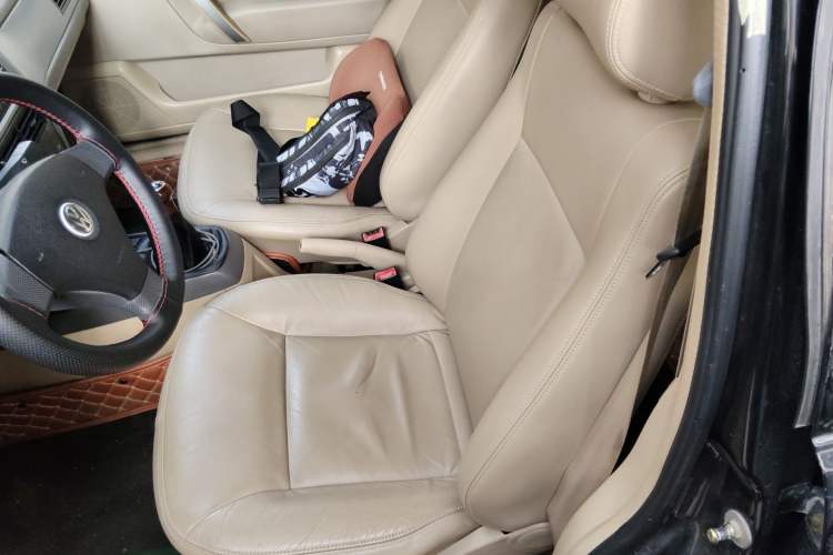 Used Volkswagen Santana Vista 2008 1.8L Manual Comfort Edition Left Front Seat